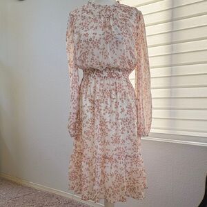 Draper James Blush Floral Long Sleeve Dress. NWOT. Size Small
